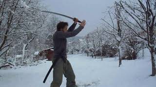 Entraînement au maniement du sabre  enchaînement de hallebarde [upl. by Ellerehs]