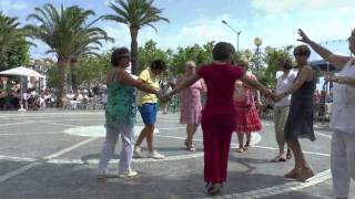 Sardanes avec la cobla Sol de Banyuls sur mer [upl. by Philbo]