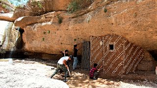 Construction of the first summer shelter of the Balot family [upl. by Bathilda]