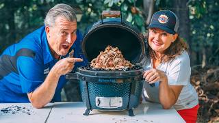 How to make Pulled Pork on the Big Green Egg MiniMax [upl. by Torhert]