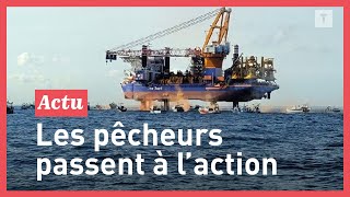 Eoliennes en mer  les pêcheurs bretons encerclent le chantier [upl. by Osi]