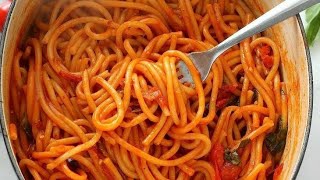 spaghetti with tomato sauce 🍅 وصفة سهلة معكرونة من صلصة الطماطم [upl. by Elisabet]