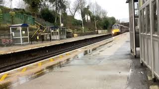 A train goes through Belper station [upl. by Higinbotham]