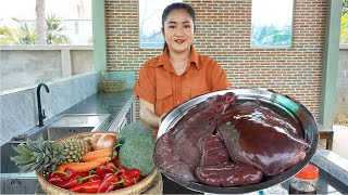 Delicious beef liver cook with vegetable  Cooking with Sreypov [upl. by Acyssej]