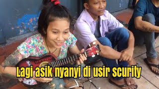 BONGKAR Pengamen lagi asik nyanyi disuruh pindah [upl. by Snapp]