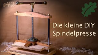 Die kleine DIY Spindelpresse praktische und schöne Furnier und Verleimpresse für die Werkbank [upl. by Aynodal449]