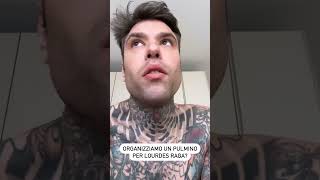 Fedez si scheggia un dente a Boxe 🥊 [upl. by Lluj718]