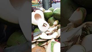 Nariyal Pani peene ke baad malai kaise nikal 🥥🥥🥥tajruddin shortsvideo viralvideo mumbai viral [upl. by Attelrahc485]