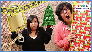 Toy Master Escape the Christmas Box Fort Maze Room Challenge [upl. by Enrique993]