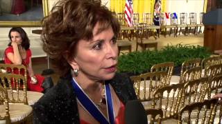 Isabel Allende recibe Medalla Presidencial de la Libertad [upl. by Osi32]