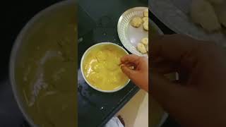 sweet banana 🍌 ka bhajiya  and shorts video 😋 recipe ek bar  TRAI jarur Karen [upl. by Monson713]