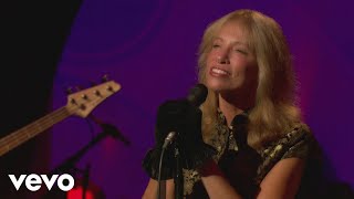 Carly Simon  Let the River Run Live On The Queen Mary 2 [upl. by Abehsile]