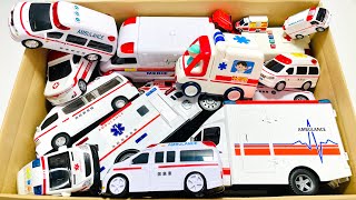 おもちゃの救急車が坂道を緊急走行！各車両を紹介☆Toy Ambulances Race Down the Hill Introducing Each Vehicle☆ [upl. by Tnert]