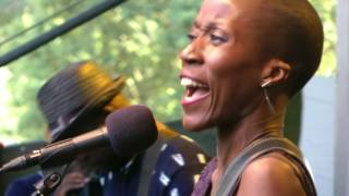 Rokia Traoré  Kènia  LIVE at Afrikafestival Hertme 2017 [upl. by Htebyram]