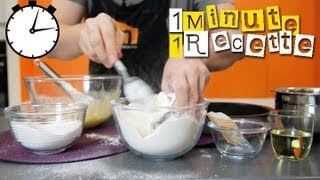 1 Minute 1 Recette  Gâteau au yaourt [upl. by Tiat]