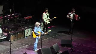 Streets of Bakersfield  Dwight Yoakam Live at Angel of the Winds Arena in Everett 7202024 [upl. by Oluas]