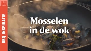 Mosselen in de wok  Grillhacks [upl. by Rockie]