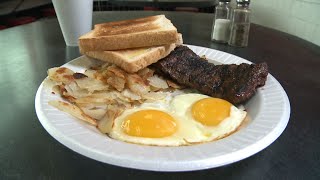 Chicagos Best Breakfast Arts Drivein [upl. by Cirilo]