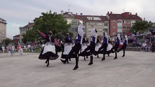 Galician folk dance Xota amp Muiñeira de San Salvador [upl. by Ardnu]