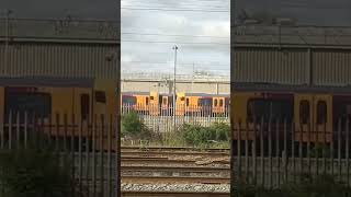 英國搭火車West Midland Train via Bescot Stadium 블랙핑크 kpop uk birmingham uktravel [upl. by Cobby482]