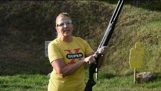 How To Load And Unload A SemiAutomatic Shotgun [upl. by Fionnula]