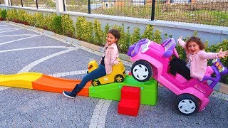 Öykü Ve Masalın Sürpriz Renkli Hediyesi  Pretend Play Colors Roller Coaster Ride for Kids [upl. by Sadnak]