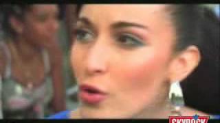 ALGERIE CANAL 92  KENZA FARAH CHANTE LA MISERE DES BANLIEUX [upl. by Noah]