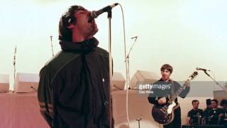 OASIS roll with it ROSKILDE 30061995 SOUNDBOARD [upl. by Enrobso]