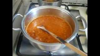 VIDEO RICETTA quotRAGU ALLA BOLOGNESEquot FACILE VELOCE E SENZA LATTOSIO [upl. by Eustis]