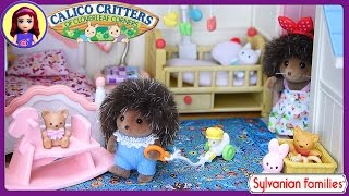 Sylvanian Families Calico Critters Courtyard Restaurant Setup House Tour  Kids Toys [upl. by Lutim225]