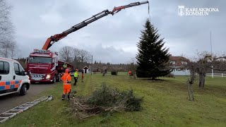 Julgranens väg från Sälleryd till Stortorget [upl. by Whittaker]