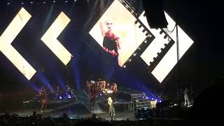 Gwen Stefani Its My Life live at the Forum 10152016 [upl. by Erusaert]