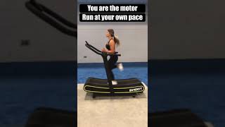 IN10CT Curved Manual Treadmill [upl. by Glenden]