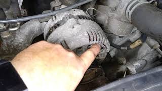 2000 Ford Alternator seized and broke the belt no power steering on a v10 triton How to replace [upl. by Nnairda324]