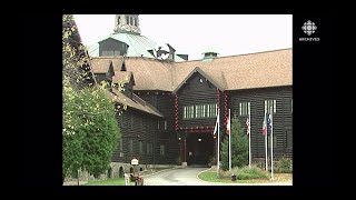 Le château Montebello perle du patrimoine canadien [upl. by Aivad]