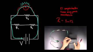 Voltímetros y amperímetros  Circuitos Física  Khan Academy en Español [upl. by Egidio]