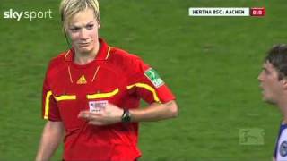 Football player touched female referees breast [upl. by Enawd]