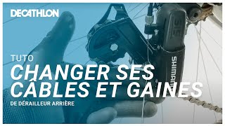 TUTO  Comment changer le câble et la gaine de dérailleur arrière sur son vélo  🚲 I Decathlon [upl. by Ainsley]