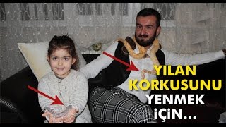 Yılan Korkusunu Yenmek İçin Evinde Yılan Besliyor [upl. by Brezin]