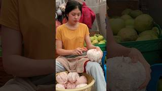 Pomelo is a musteat when you go to Thailand [upl. by Htennek]