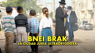 La Ciudad JUDÍA ULTRAORTODOXA de Bnei Brak se prepara para un CURIOSO RITUAL 🤔 [upl. by Varin171]