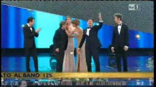 Roberto Vecchioni vince Sanremo 2011 HQ  Chiamami ancora amore 19022011 [upl. by Vogele]