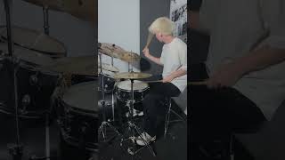 Nana nana nana na na na na blink182 drum cover drummer drumdaily [upl. by Llenod848]