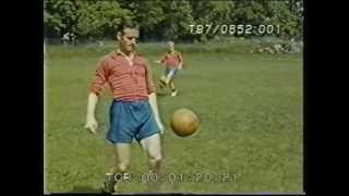 Fotbollslandslaget tränar 1958 [upl. by Eatnhoj]