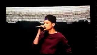 One Direction singing quotMan in the Mirrorquot by Michael Jackson in Atlanta GA June 26 2012 [upl. by Undis]