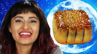 People Try Moon Cakes 月餅 For The First Time [upl. by Darryn]