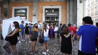 Ferragosto in fila a Termini per tamponi e green pass [upl. by Clorinda]