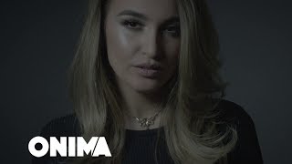 Yllka Kuqi  Jeton Në Mua Official Video [upl. by Dumah554]