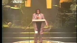 Milton Nascimento  Sem Compromisso ao vivo  Show Crooner 2000 [upl. by Aseeram]