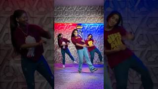 meremehboobmeresanam badnewz dance vickeykaushal trendingshorts shotsvideo bollywood song [upl. by Ahseal]